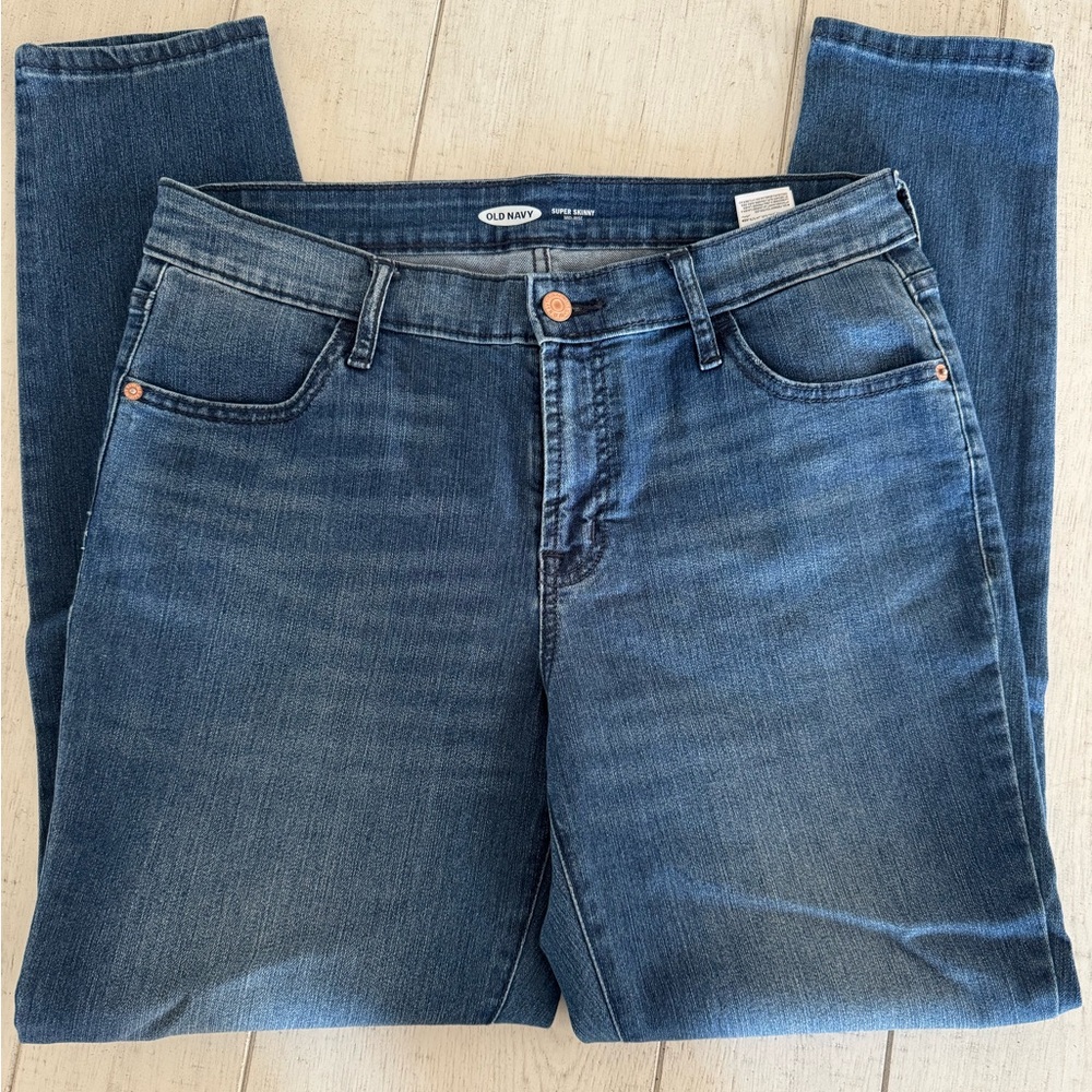 Old Navy Women's Classic Straight Leg Jeans - Denim Blue